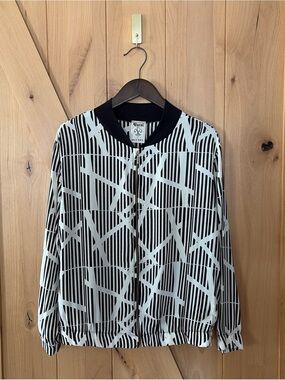 Be Vocal Jacket Womens M Black White Zip Front Bomber Made USA Abstract Print